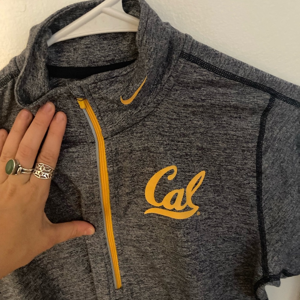 Nike Drifit pullover quarter zip shirt w Cal branding — running/biking/crew